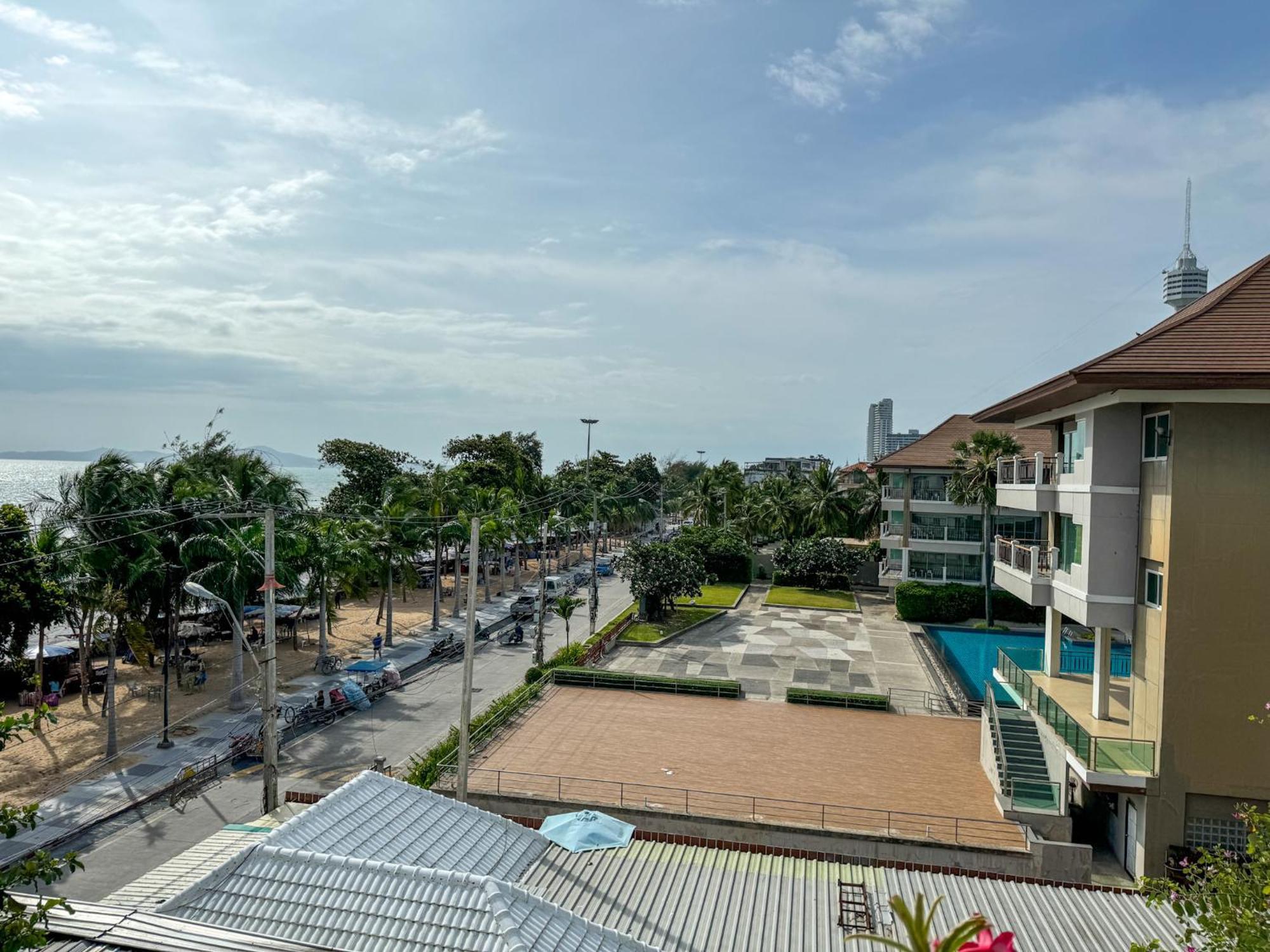Bbhouse Pattaya Hotel Eksteriør billede